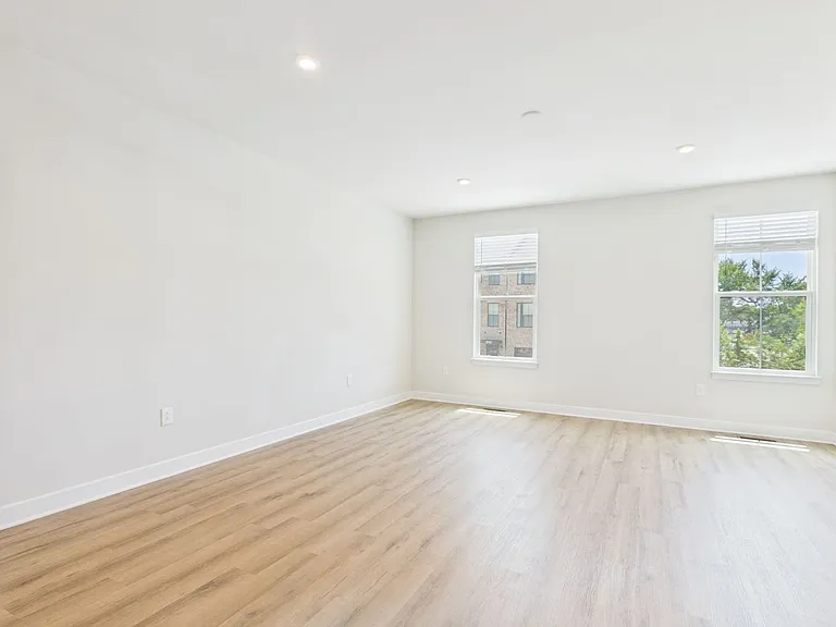 2117 Old Manchester St — Photo 14