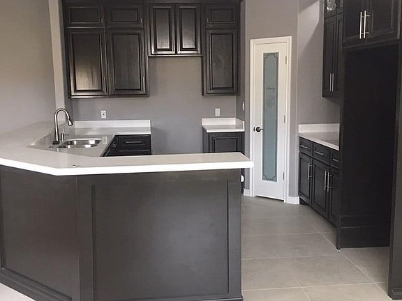 4th image of 7425 Hana Dr