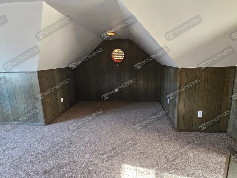 16670 Collingham Dr — Photo 15