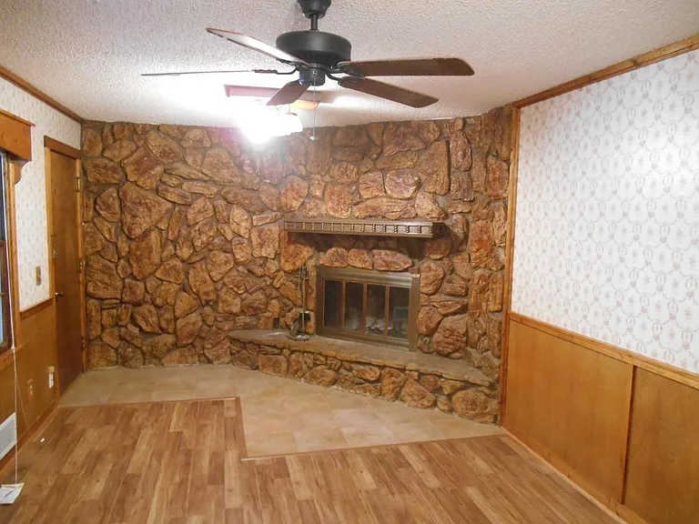 Master bedroom/fireplace