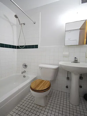 Rented by Sotheby's International Realty | media 22