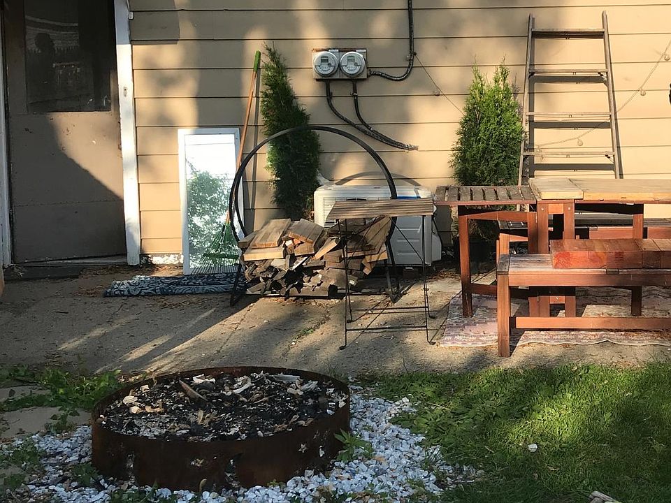 1st image of 3016 N Christiana Ave #1