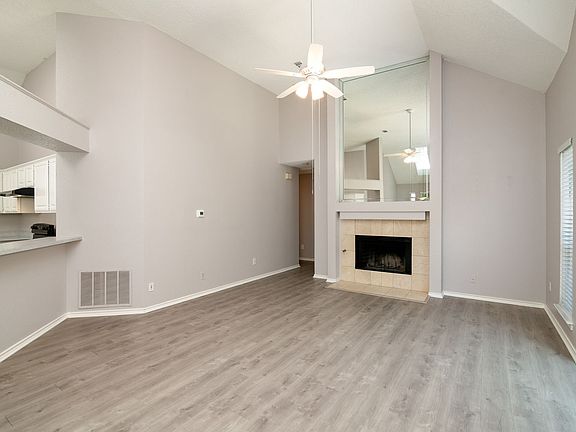 4th image of 1329 Maywood Ct