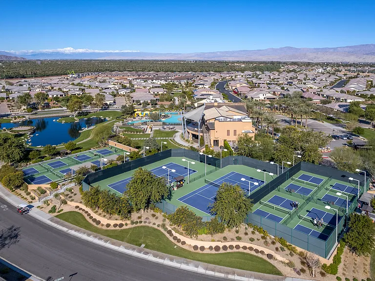 51811 Golden Eagle Dr — Photo 36