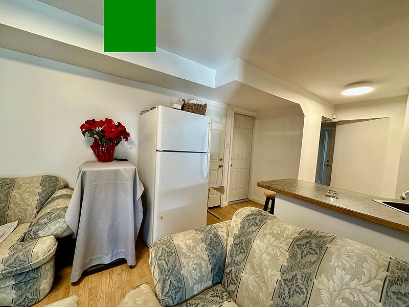 Surrey House for rent - 2 Bedrooms — photo 4