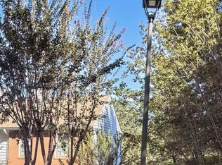 400 High Creek Trce #400, Roswell, GA 30076