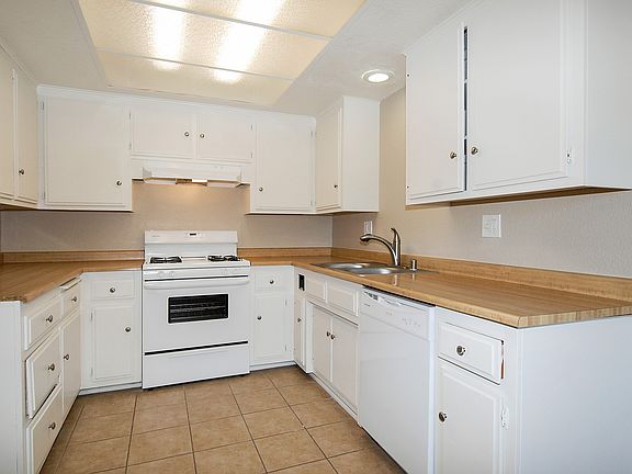 2nd image of 2180 Woodberry Ave APT B