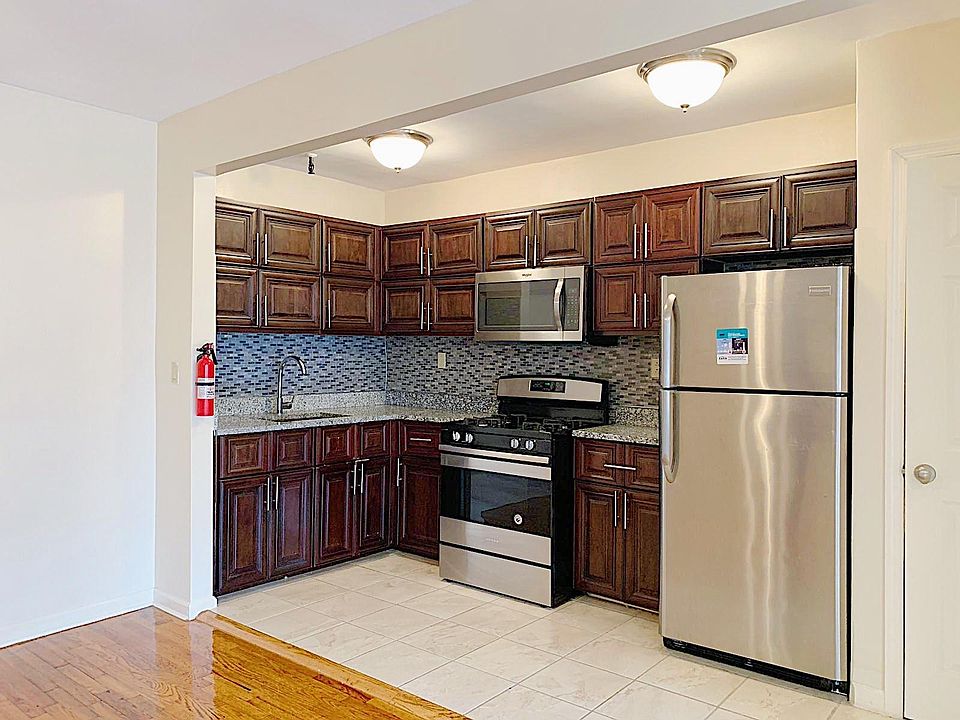 1st image of 15901 Goethals Ave #37-A111