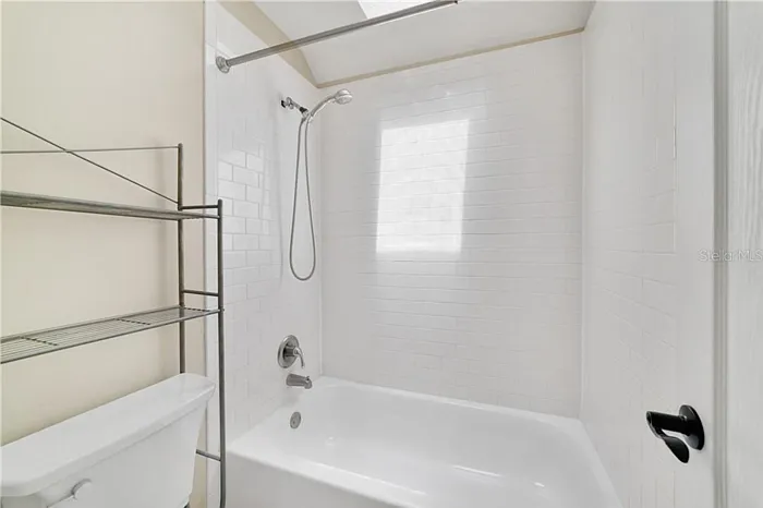 15601 Bay Vista Dr — Photo 15
