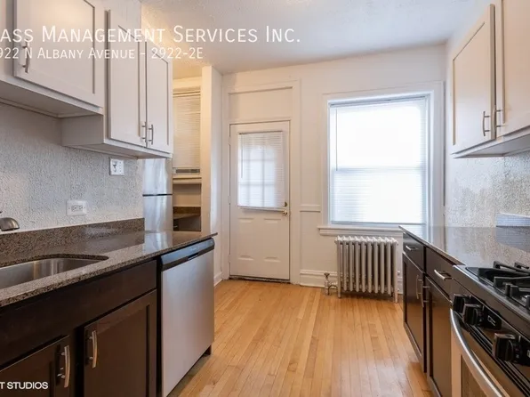 2922 N Albany Ave #2E, Chicago, IL 60618