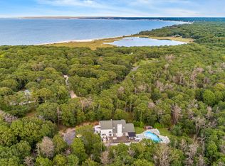 49 Red Creek Rd, Hampton Bays, NY 11946