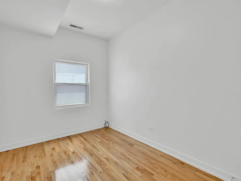 1942 S May St #CH1 — Photo 9