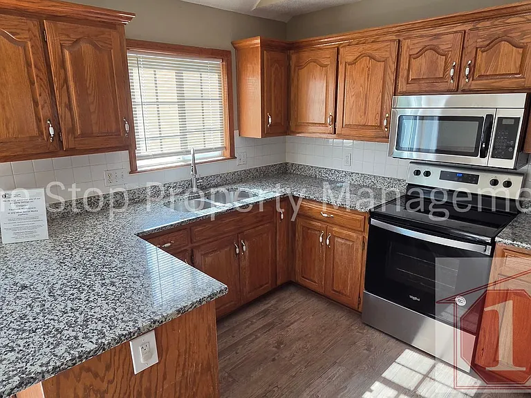 16002 Harold Dr — Photo 13
