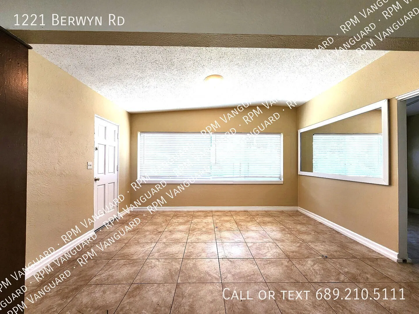 Single-story Home with Office and Large Private Backyard in a Great Neighborhood — Photo 4