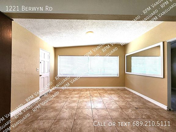 4th image of 1221 Berwyn Rd