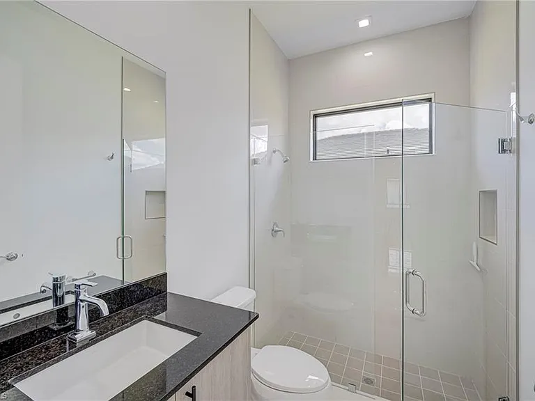 4775 Quercia Dr — Photo 18