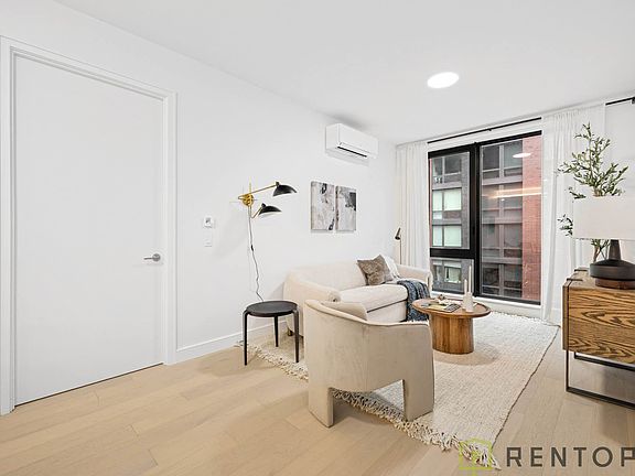5th image of 555 W 45th St #3B