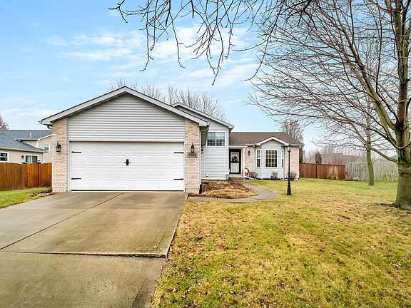 2nd image of 2585 Cambridge Dr