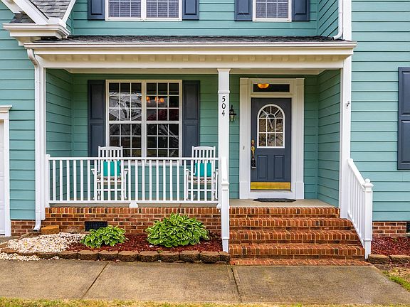 2nd image of 504 Sarazen Dr