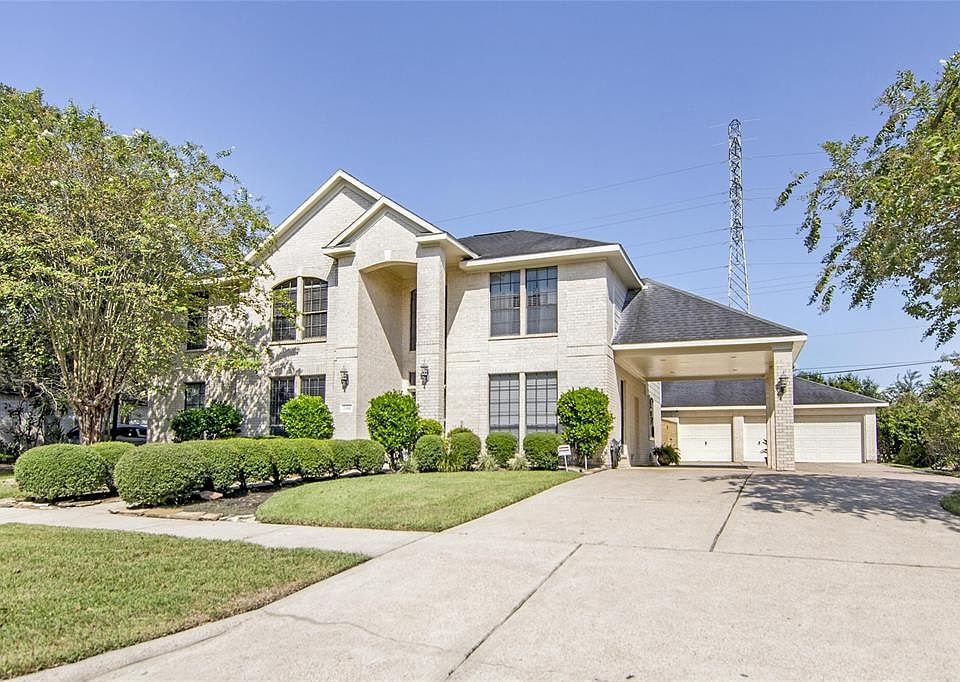 1st image of 2314 Country Club Dr