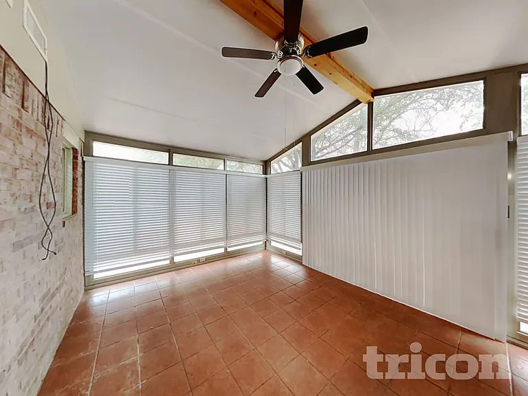 433 Candlestick Trl — Photo 15