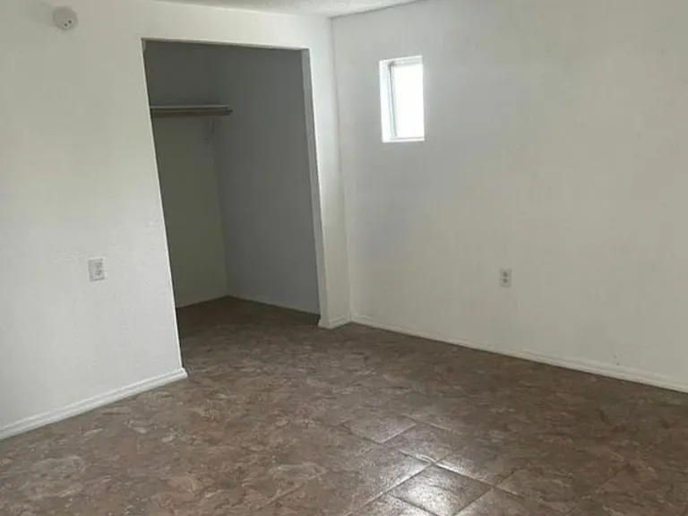 35229 Orange Grove Ln — Photo 8