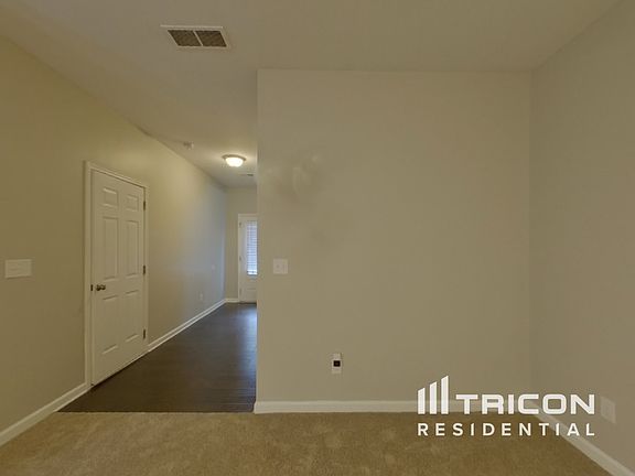3rd image of 401 Lossie Ln