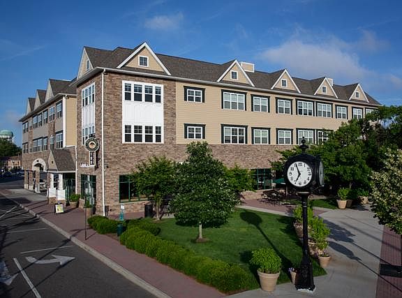 Starbucks Coffee here! Grab and Go to LIRR Farmingdale Platform just one minute away!