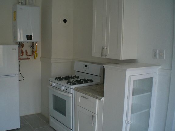 3rd image of 107 Collingwood St