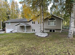 749 Ridge Loop Rd, North Pole, AK 99705