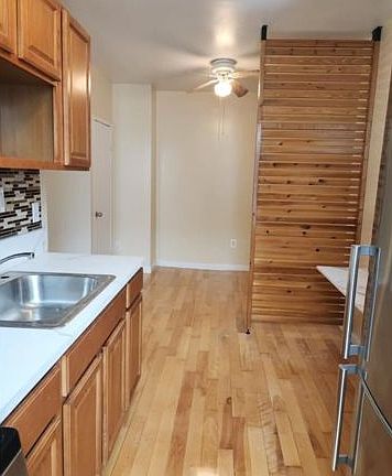 5th image of 2181 Strauss St #1R
