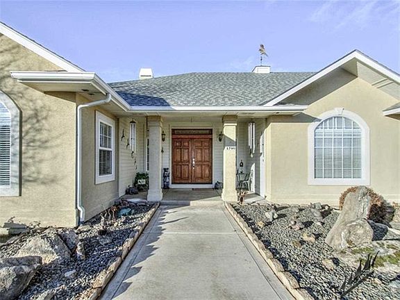 3rd image of 1700 W Sunset Dr