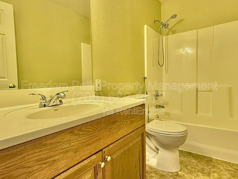 1930 W Canfield Ave — Photo 15