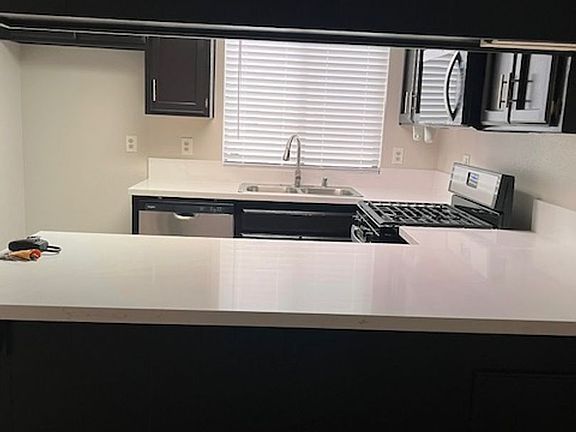 4th image of 817 Quail Ln APT 6