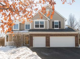 1684 Natures Way, Lindenhurst, IL 60046