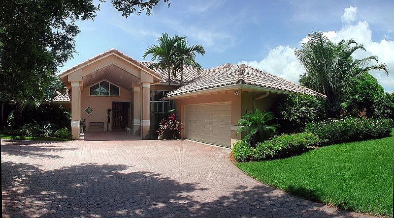 Elegant Entry to Home