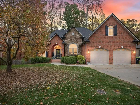 625 Mallard Landing Blvd, Clemmons, NC 27012