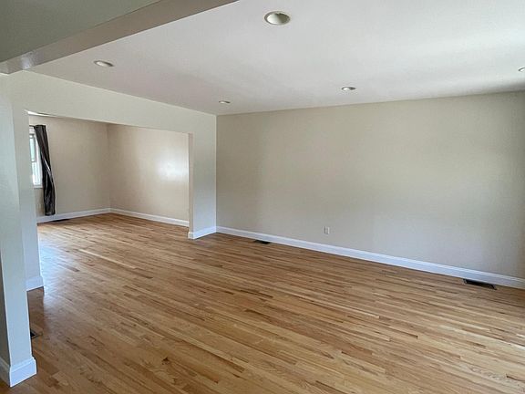 5th image of 26442 60th Ave