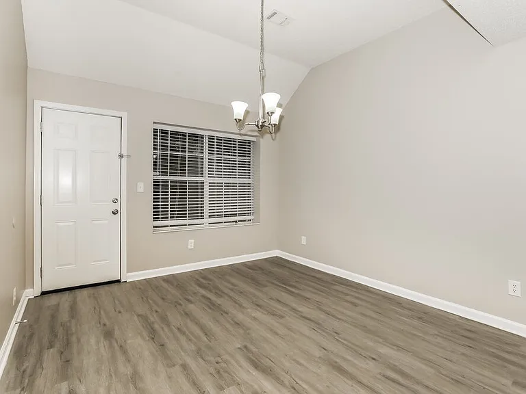 4509 Ravenwood Pl — Photo 6