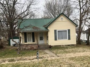 2121 N Kellett Ave, Springfield, MO 65803