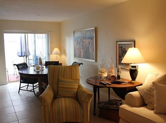 4th image of 240 Skiff Pt APT 2