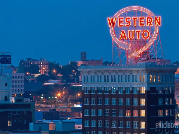 2107 Grand Blvd APT 604, Kansas City, MO 64108