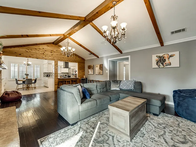 16095 Longvista Dr — Photo 7