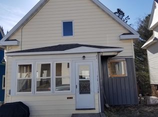 1104 Cottage Row, Hancock, MI 49930