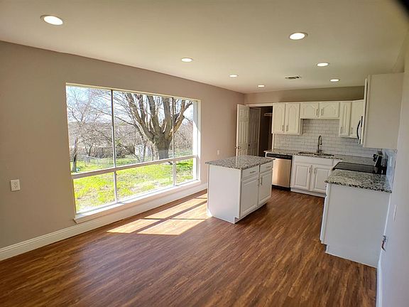 4th image of 6215 Shadydell Dr