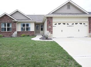 933 Silverlink Dr, O Fallon, IL 62269