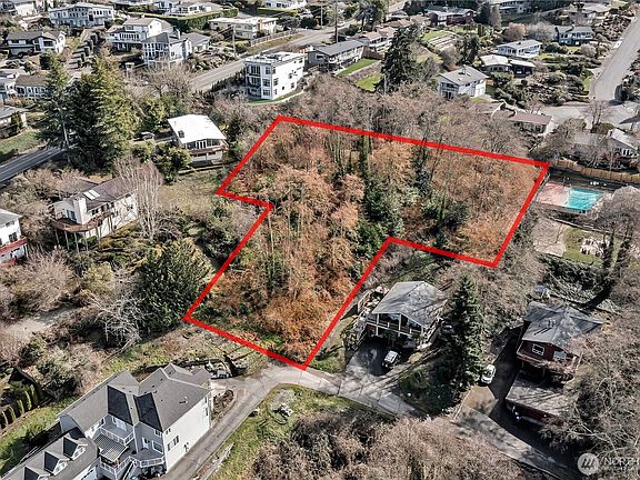 3rd image of 29500 2nd Avenue SW