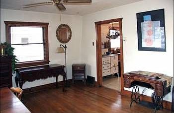 5th image of 524 E Browning Ave