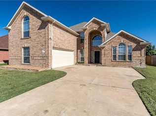 6709 Victory Crest Dr, Arlington, TX 76002