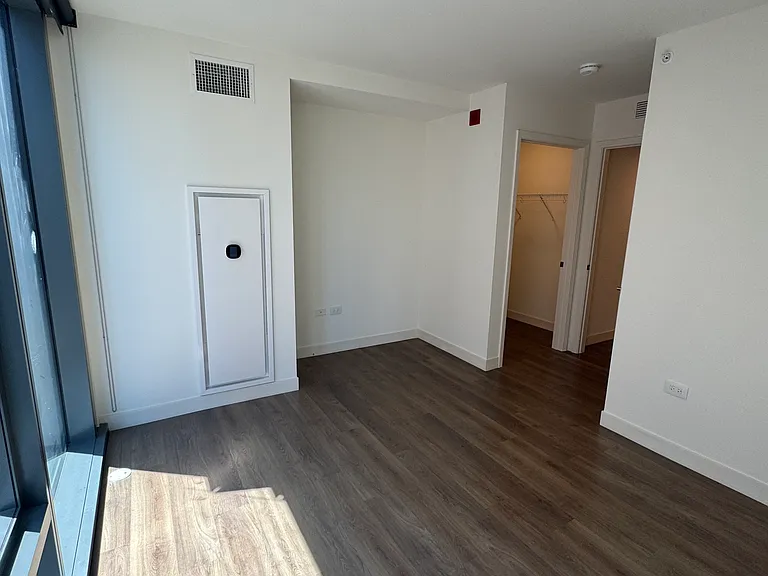 344 N Canal St #2713 — Photo 7